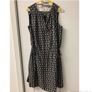 Black and white casual Gap dress